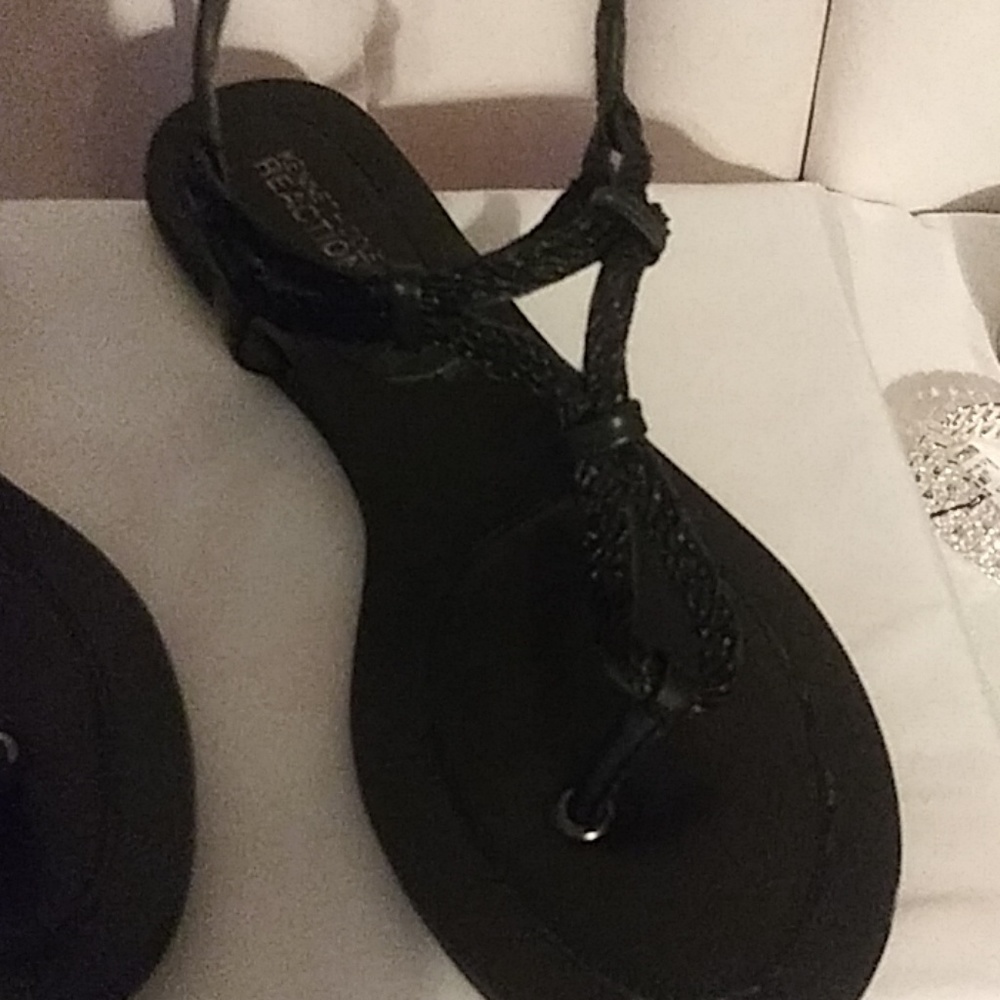 Shoes - Picture 2 of 4